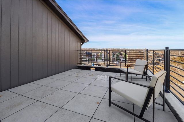 9312 Freedom Street, Lenexa, KS 66227