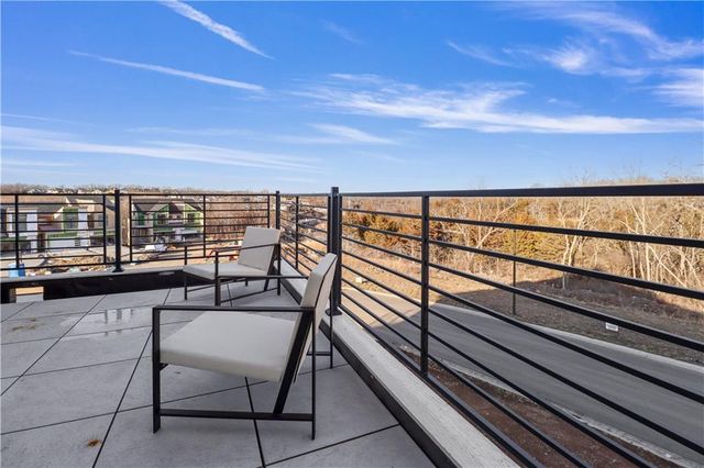 9312 Freedom Street, Lenexa, KS 66227