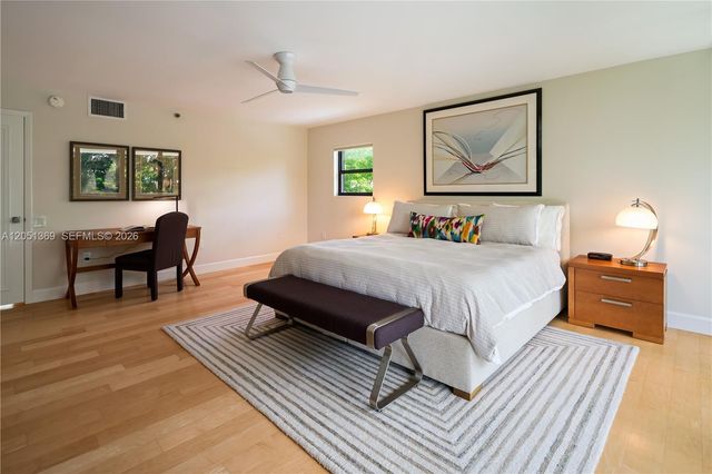 2575 S Bayshore Dr 5B, Coconut Grove, FL 33133