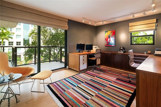 2575 S Bayshore Dr 5B, Coconut Grove, FL 33133