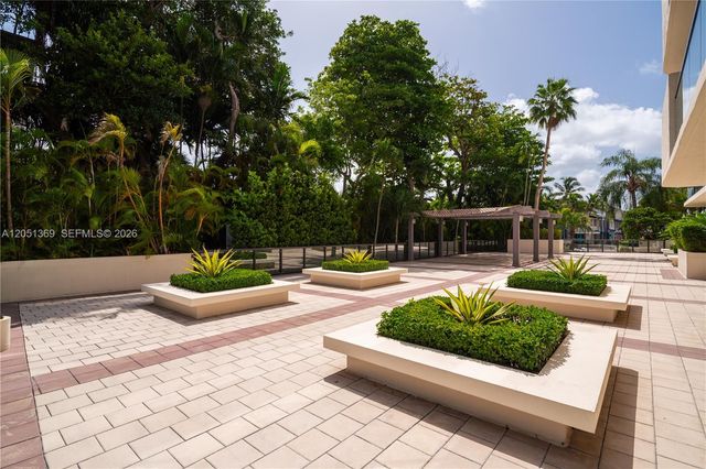2575 S Bayshore Dr 5B, Coconut Grove, FL 33133