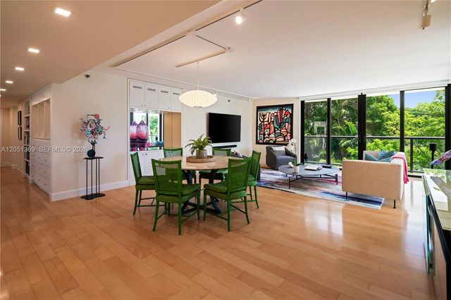 2575 S Bayshore Dr 5B, Coconut Grove, FL 33133