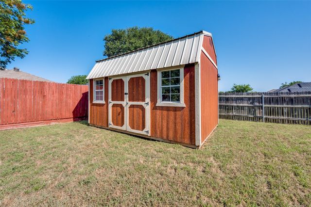 9008 Topperwind Court, Fort Worth, TX 76134