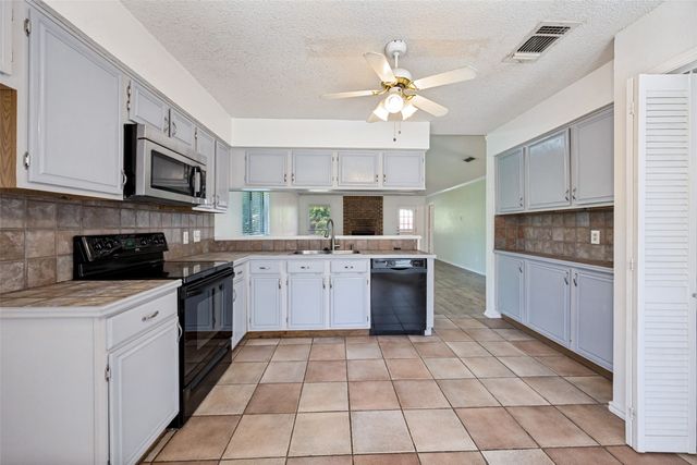 9008 Topperwind Court, Fort Worth, TX 76134