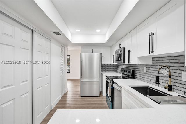 2613 NW 47th Ter 202, Lauderdale Lakes, FL 33313
