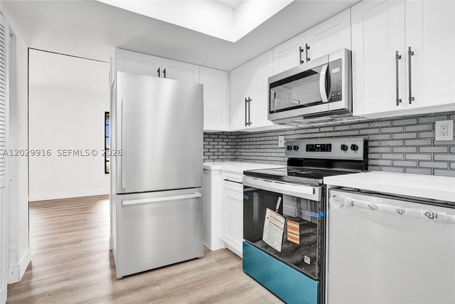 2613 NW 47th Ter 202, Lauderdale Lakes, FL 33313