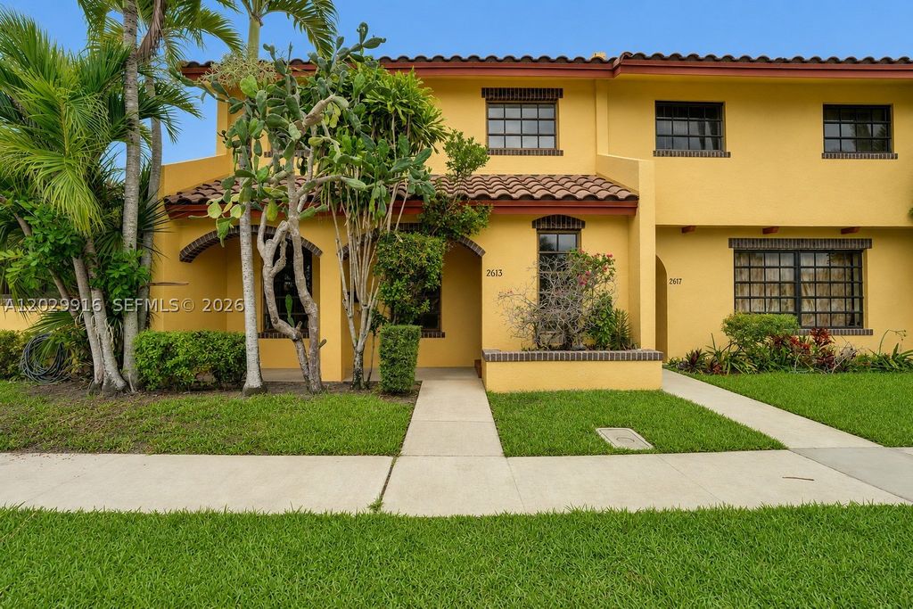 2613 NW 47th Ter 202, Lauderdale Lakes, FL 33313
