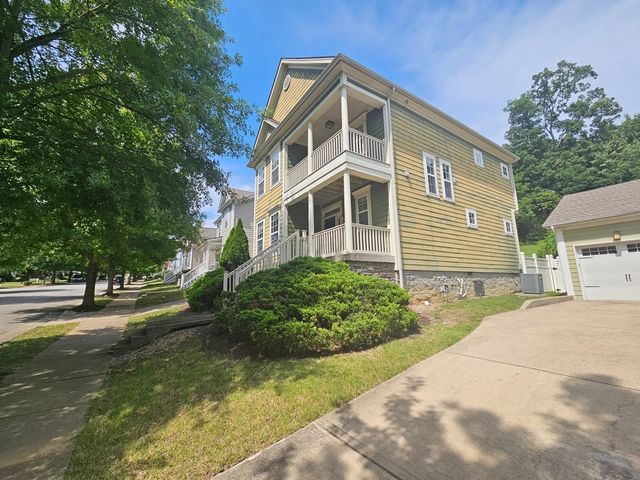 4323 Barnes Cove Dr, Nashville, TN 37211