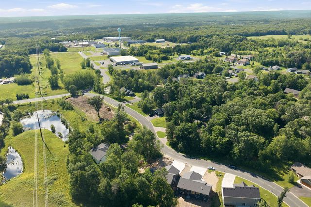 1333 E Aspen Drive, Saint Croix Falls, WI 54024