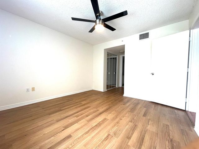 1700 S CRESTWOOD Court S 1709, Royal Palm Beach, FL 33411
