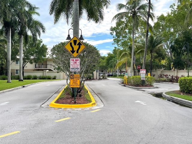 1700 S CRESTWOOD Court S 1709, Royal Palm Beach, FL 33411