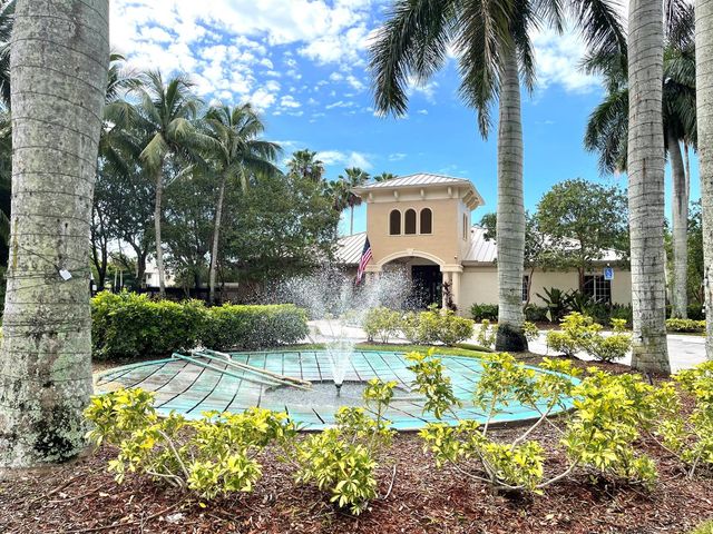1700 S CRESTWOOD Court S 1709, Royal Palm Beach, FL 33411