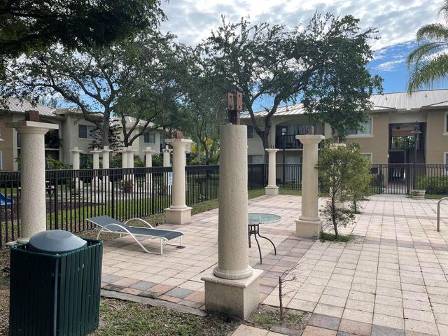 1700 S CRESTWOOD Court S 1709, Royal Palm Beach, FL 33411