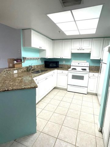 1700 S CRESTWOOD Court S 1709, Royal Palm Beach, FL 33411