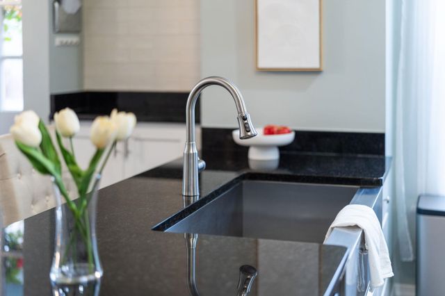 818 N AUGUSTA ST, Staunton, VA 24401