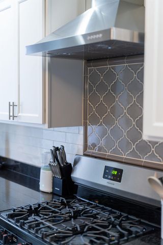 818 N AUGUSTA ST, Staunton, VA 24401