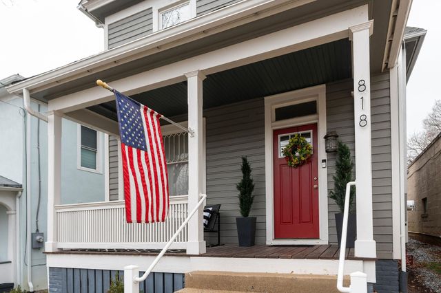 818 N AUGUSTA ST, Staunton, VA 24401