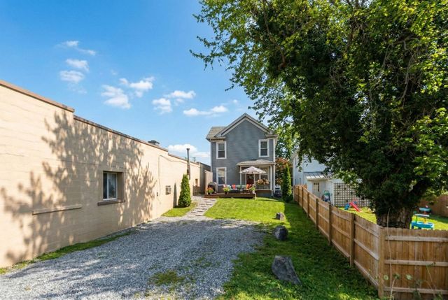 818 N AUGUSTA ST, Staunton, VA 24401