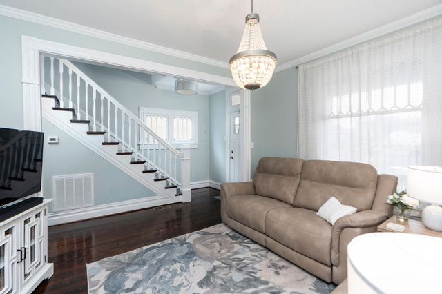 818 N AUGUSTA ST, Staunton, VA 24401