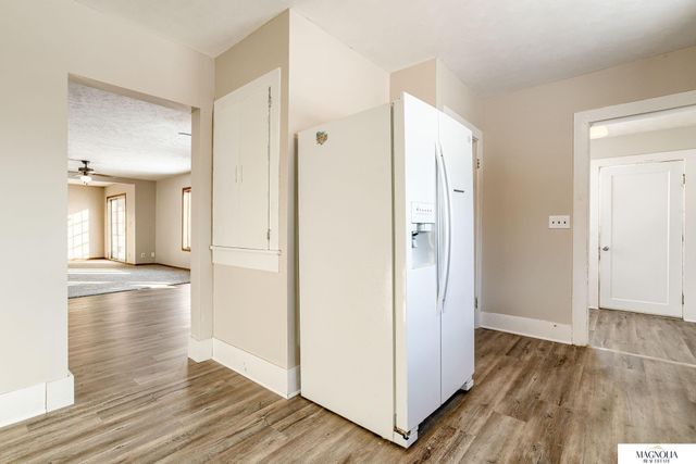 5042 E Sargent Road, Beatrice, NE 68310