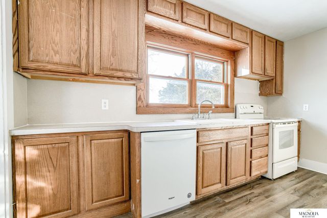 5042 E Sargent Road, Beatrice, NE 68310