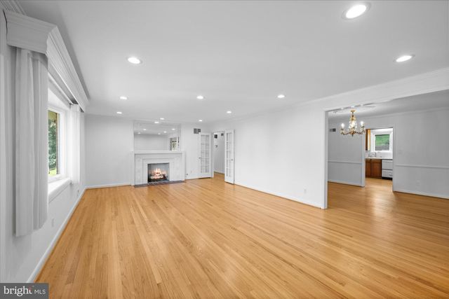 4714 33RD ST N, Arlington, VA 22207