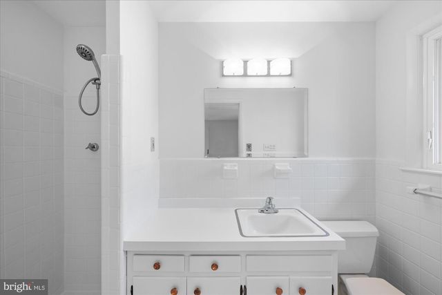 4714 33RD ST N, Arlington, VA 22207