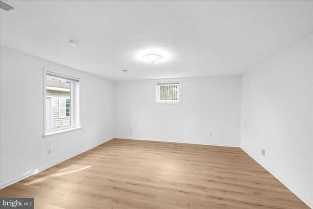 4714 33RD ST N, Arlington, VA 22207