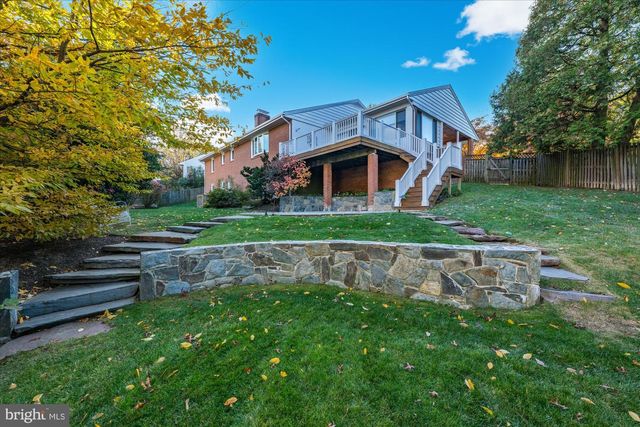 4714 33RD ST N, Arlington, VA 22207