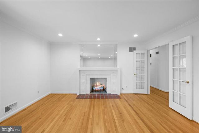 4714 33RD ST N, Arlington, VA 22207