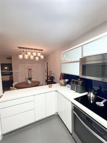 5600 Collins Avenue 16P, Miami Beach, FL 33140