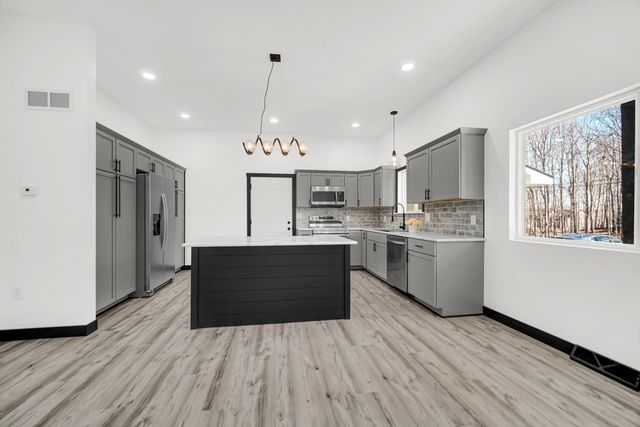 3005 Silhavy Road, Valparaiso, IN 46383