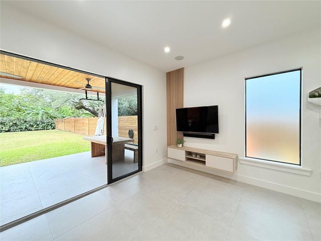 8871 SW 28th Street, Miami, FL 33165