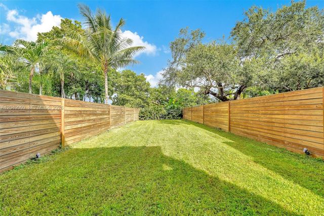 8871 SW 28th Street, Miami, FL 33165