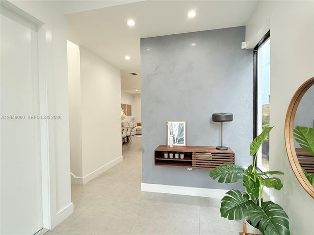 8871 SW 28th Street, Miami, FL 33165