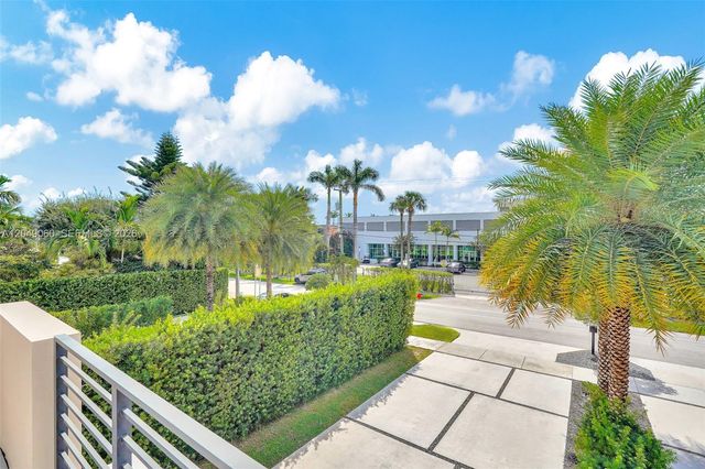 8871 SW 28th Street, Miami, FL 33165