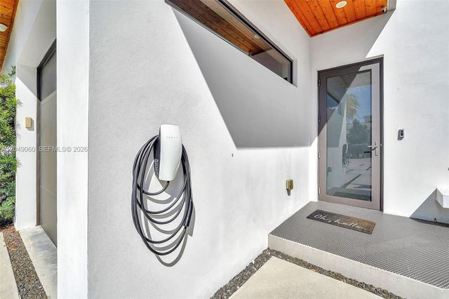 8871 SW 28th Street, Miami, FL 33165