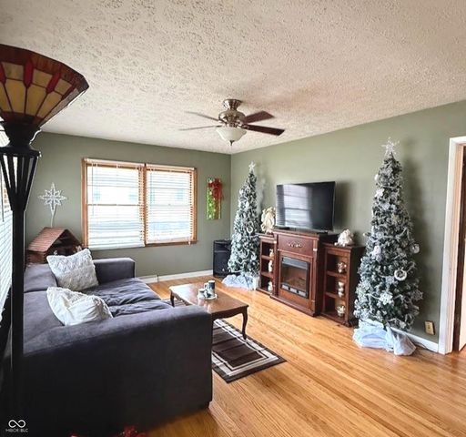 68 N 17th Avenue, Beech Grove, IN 46107