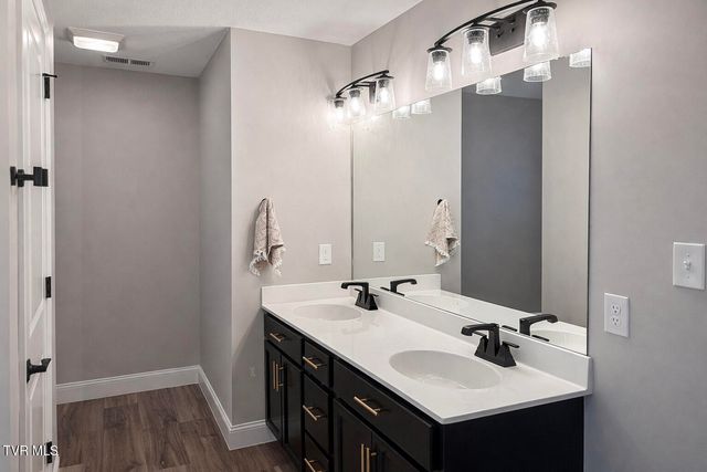 8146 Zenith Lane, Powell, TN 37849