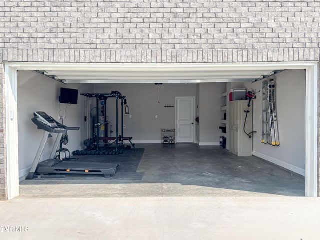 8146 Zenith Lane, Powell, TN 37849