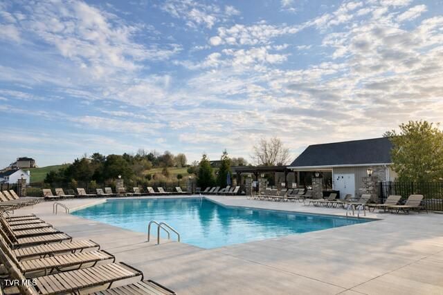 8146 Zenith Lane, Powell, TN 37849