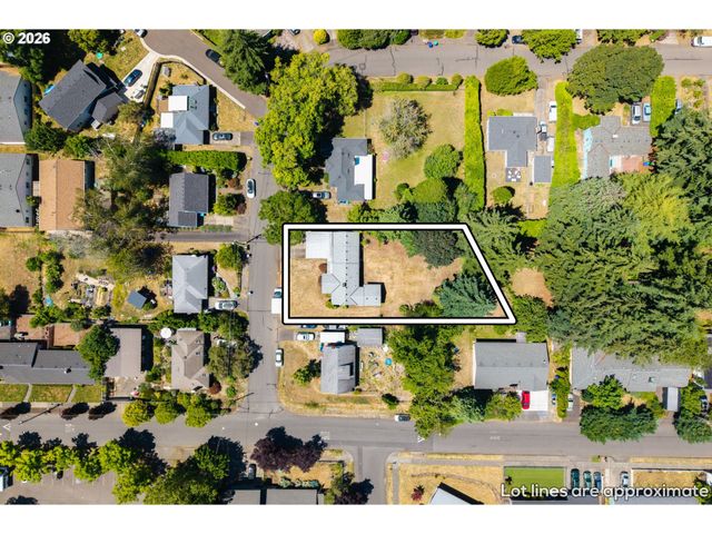 11209 Se PINE Ct, Portland, OR 97216
