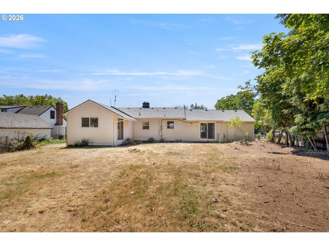 11209 Se PINE Ct, Portland, OR 97216