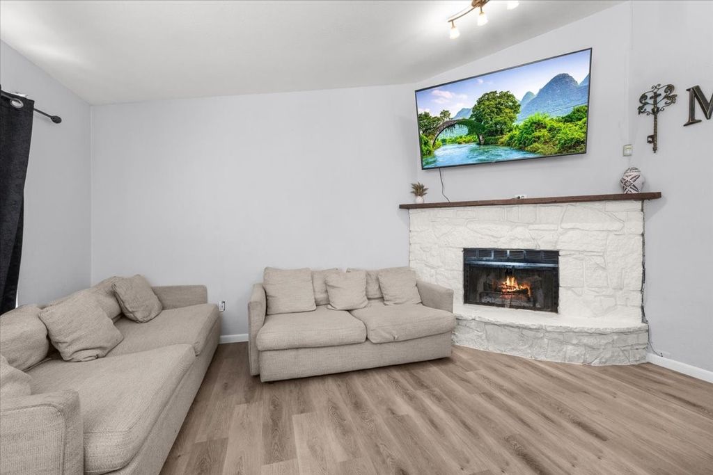 5511 Creek Valley Drive, Arlington, TX 76018 — photo 5