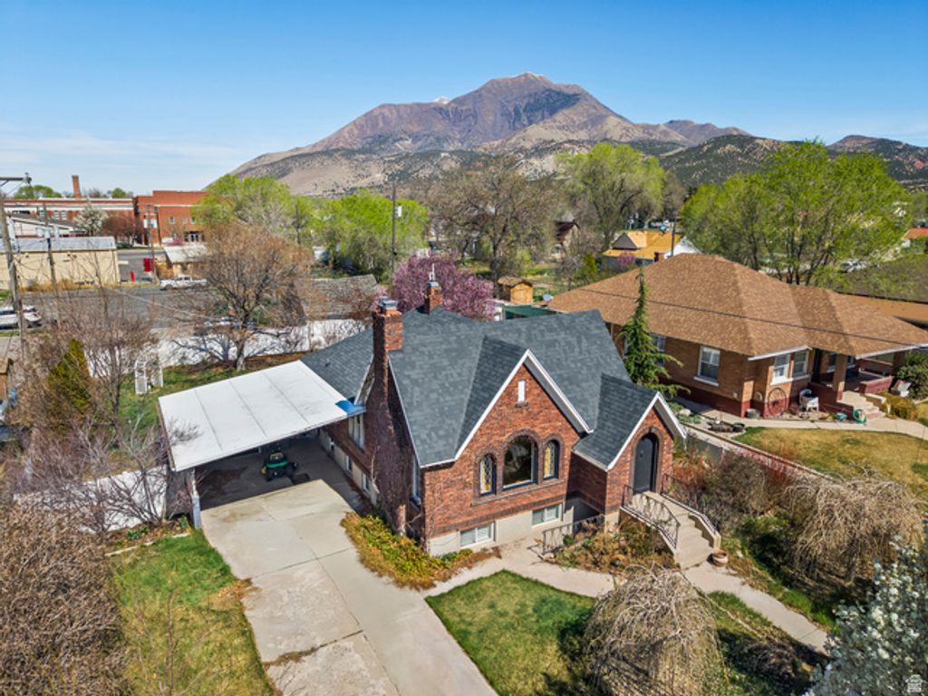 Image 2 of property listing at 47 E CENTER ST, Nephi, UT 84648