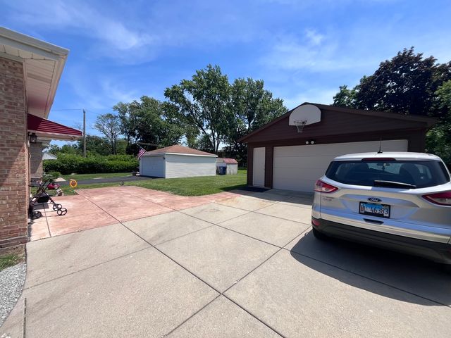 5707 Bohlander Avenue, Berkeley, IL 60163