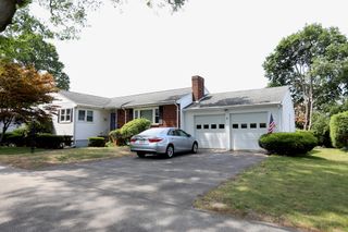 47 Miles Dr, Quincy, MA 02169