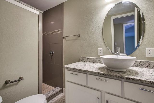 4035 Holland Avenue 1, Dallas, TX 75219
