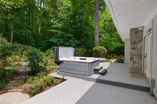 2400 Hunters Crossing Trail, Summerfield, NC 27358
