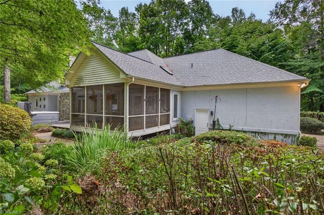 2400 Hunters Crossing Trail, Summerfield, NC 27358